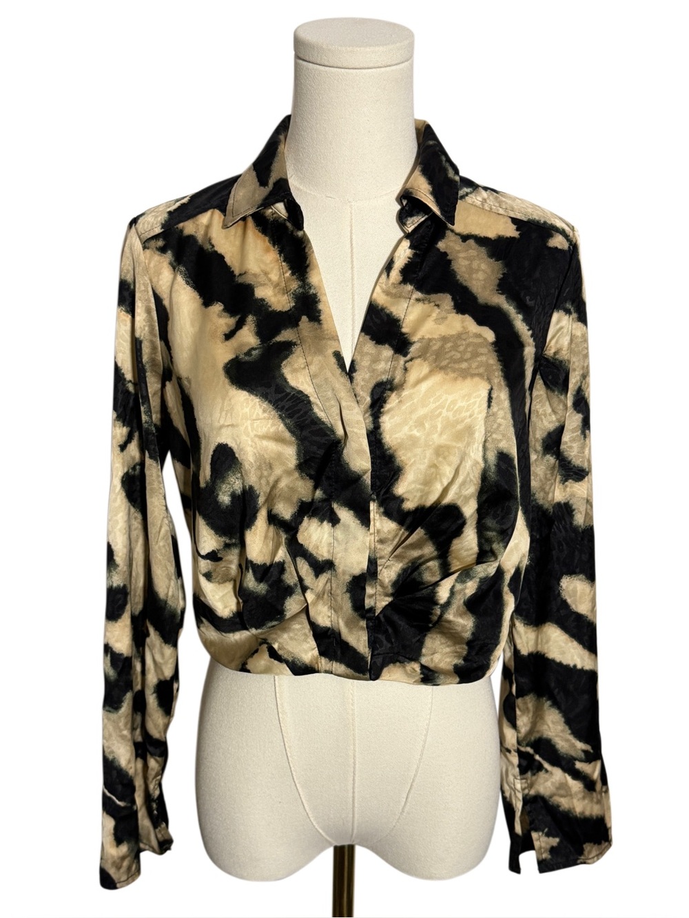 WSH28 {Rachel Zoe} Cheetah Print Embossed Crossover Collared Crop Dress Shirt